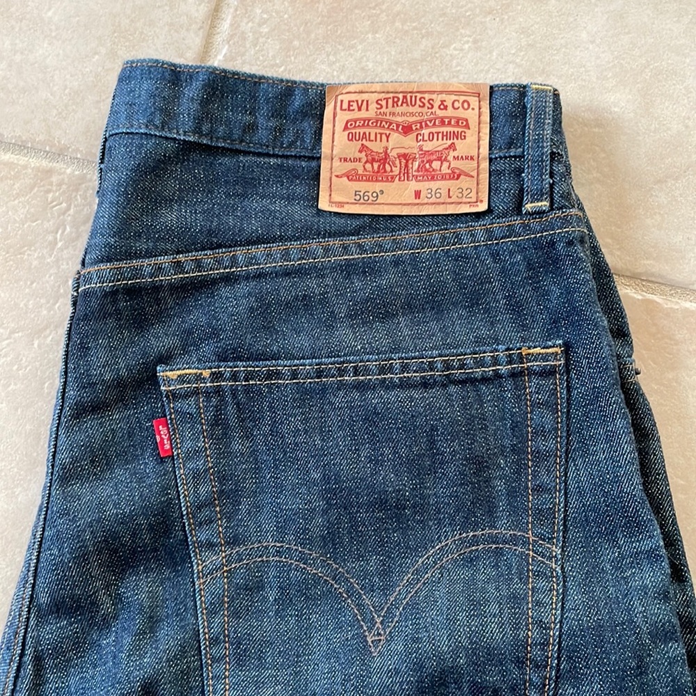 Levis 569 Emma jeans size 36x32